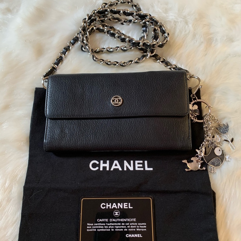 Gorgeous Authentic Chanel Black CC Wallet on Chain